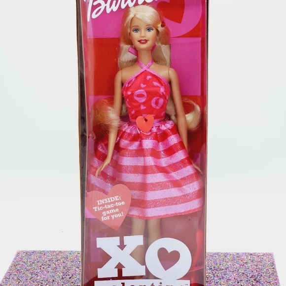 Vintage 2002 Barbie XO Valentine Doll - Picture 2 of 8